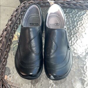 Earth Classic Leather Loafers - Professional Comfort Slip-Ons